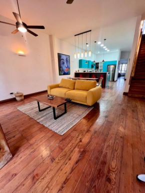 Beachfront penthouse in Casco Antiguo